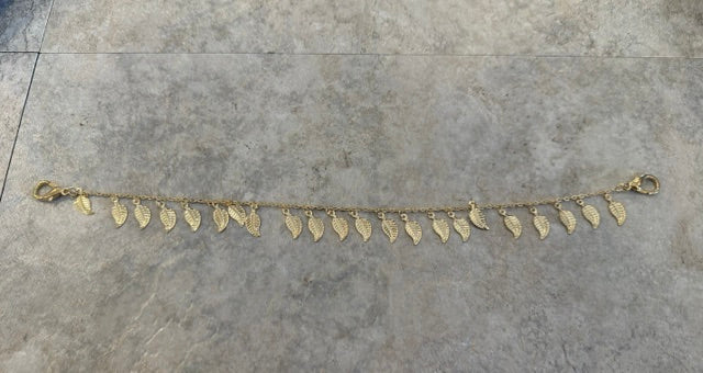 GOLD LEAVES HAT CHAIN