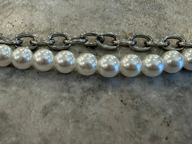 SILVER CHAIN AND PEARL HAT CHAIN