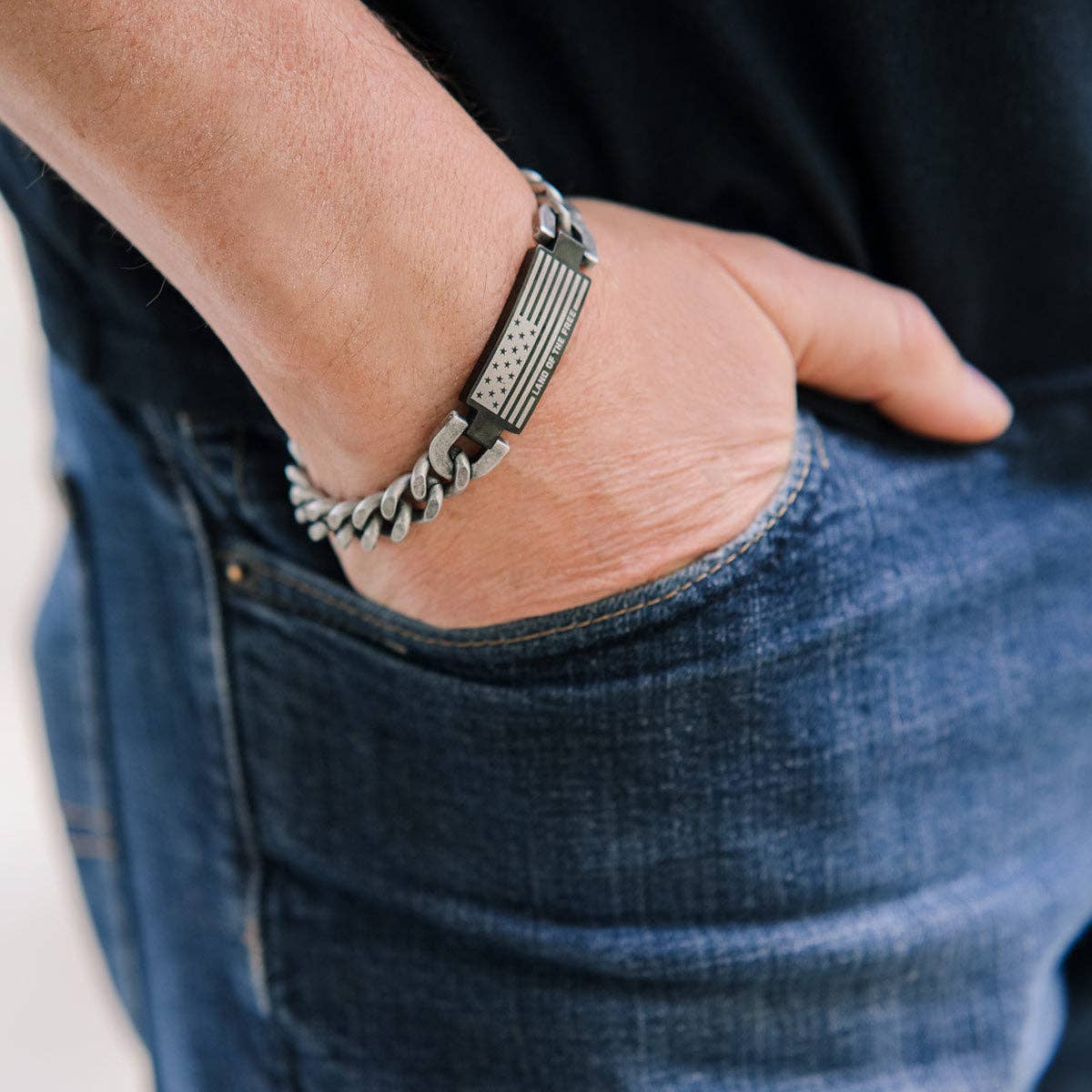 Men's Bracelet Land Of The Free: Burnished Silver/Black