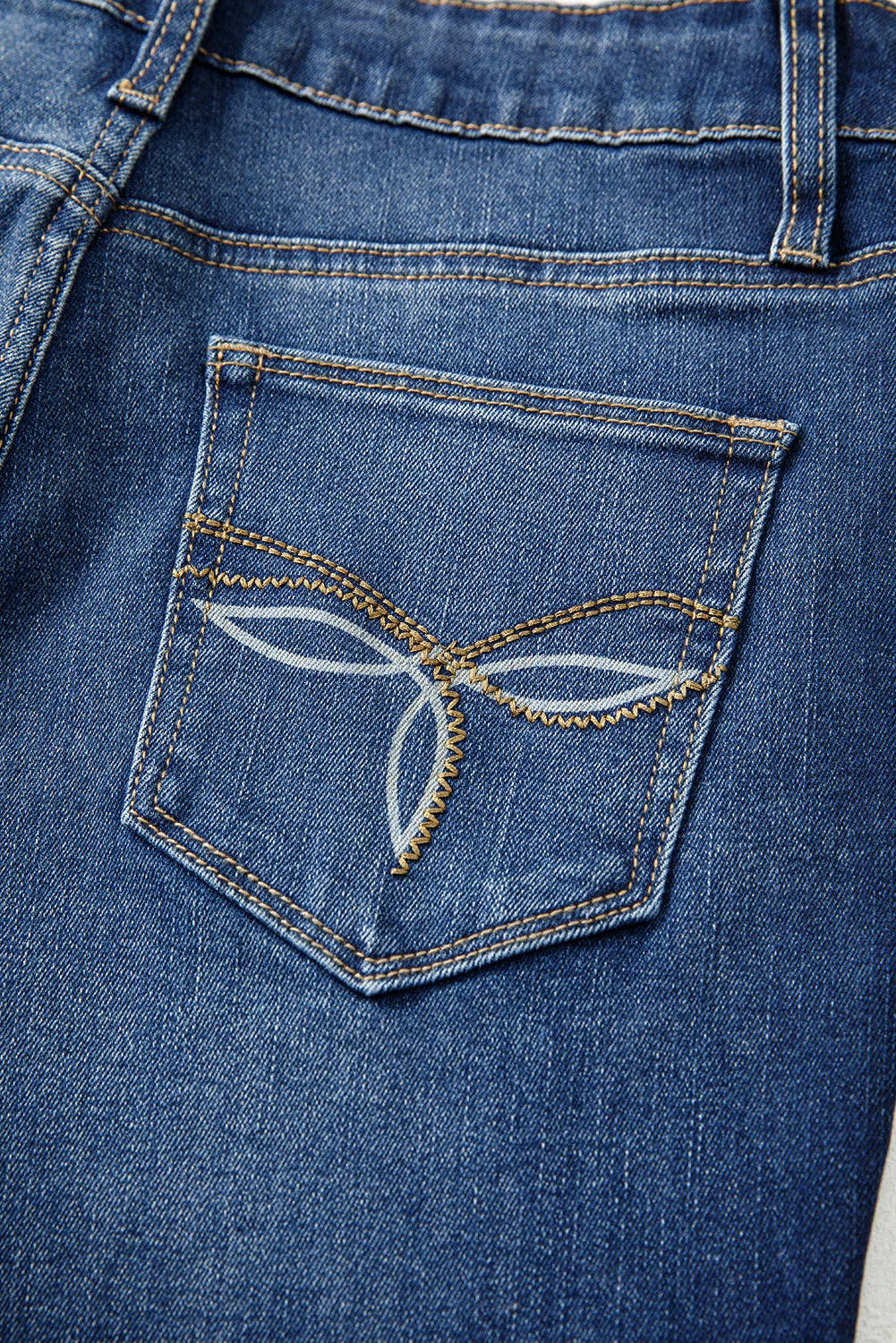 Sail Blue Western Stitch Patched Pocket Bootcut Jeans: Sail Blue / 71%Cotton+27.5%Polyester+1.5%Elastane / 10