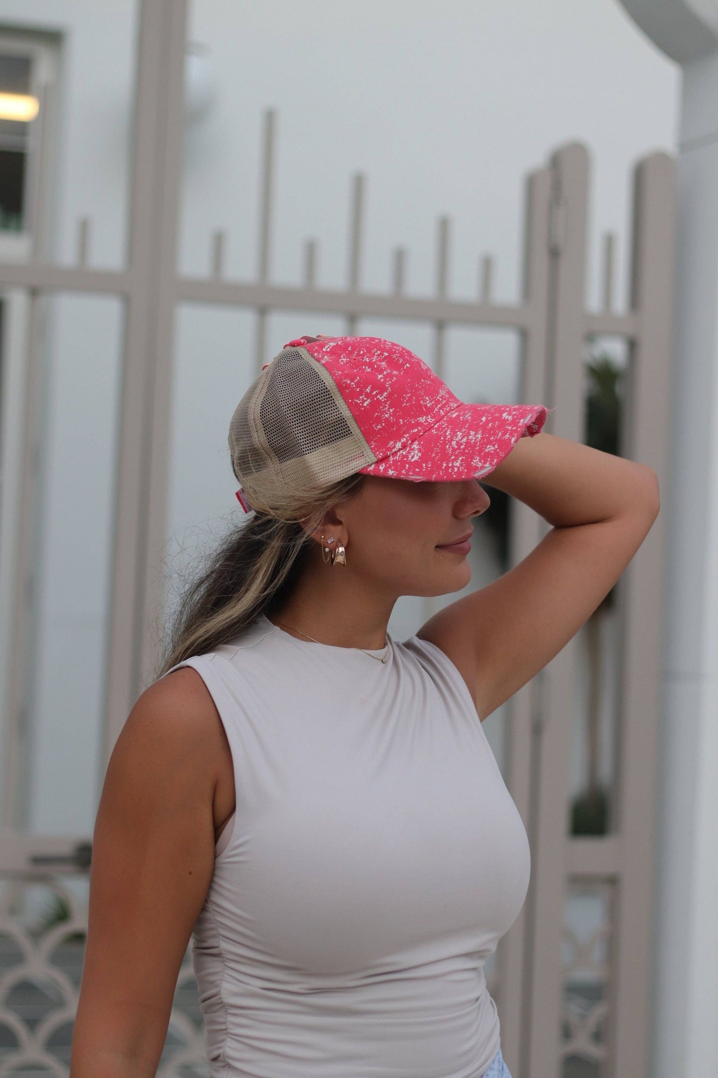 Coral Spatter Hat with Beige Mesh: