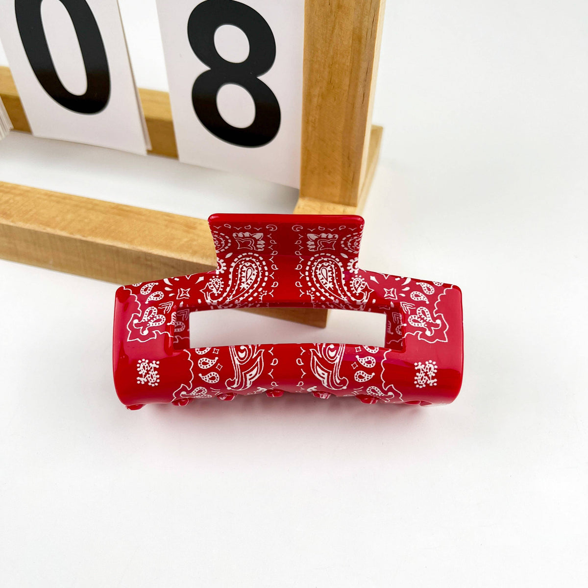 Retro Elegant Hollow Hair Claw Clips: Blue