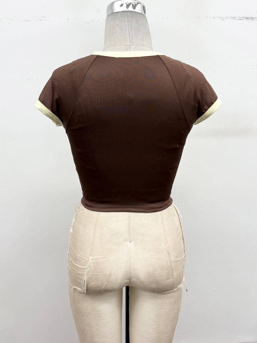 Contrast Trim Crop Tee: Brown/lt yellow / L
