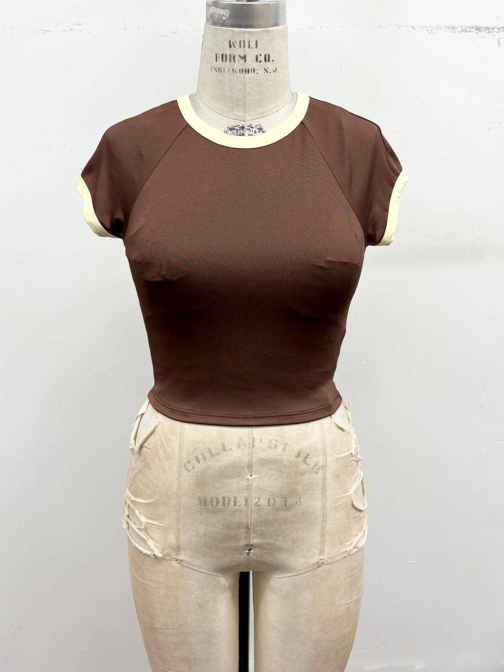 Contrast Trim Crop Tee