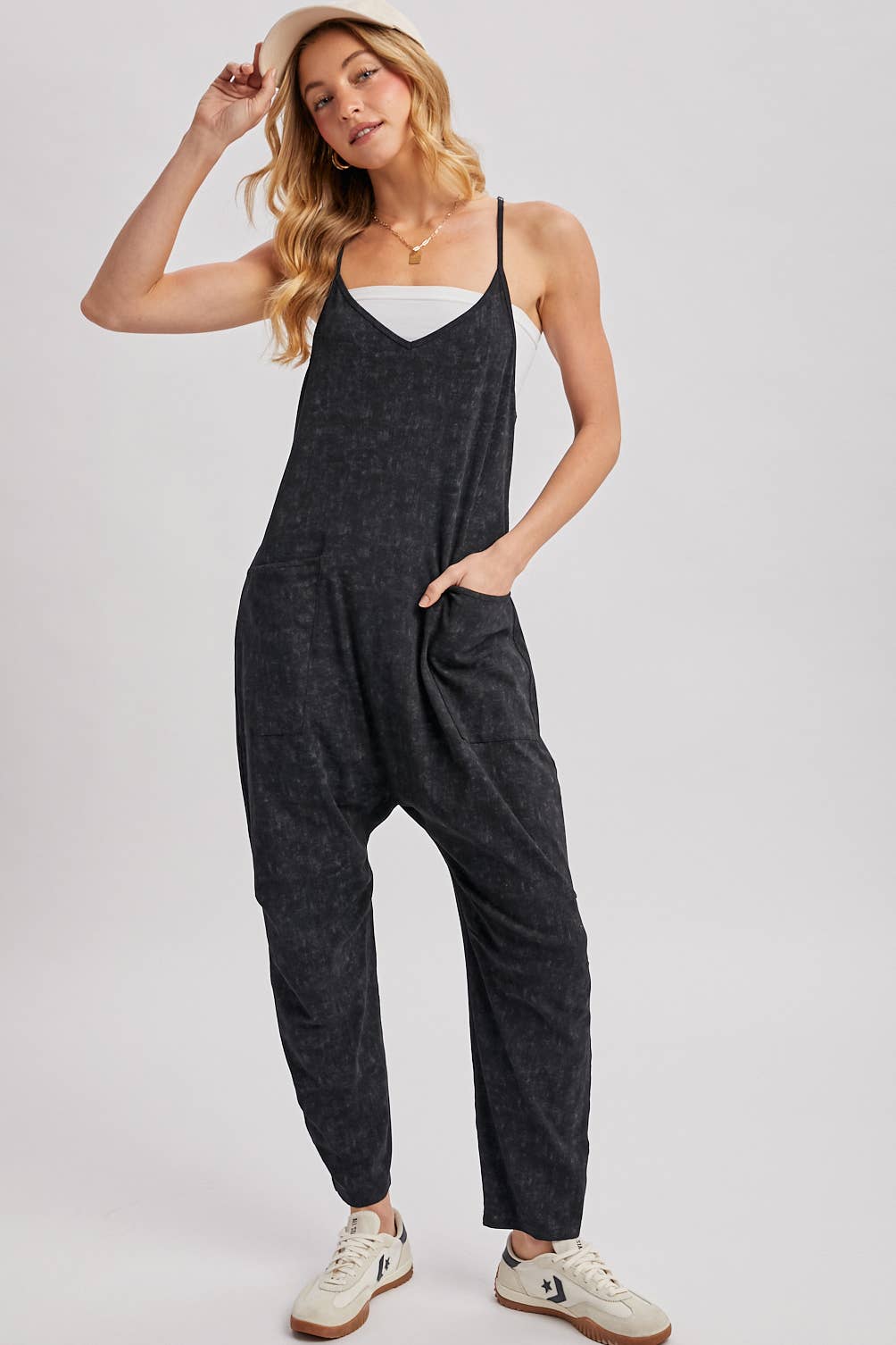 SLEEVELESS JUMPSUIT