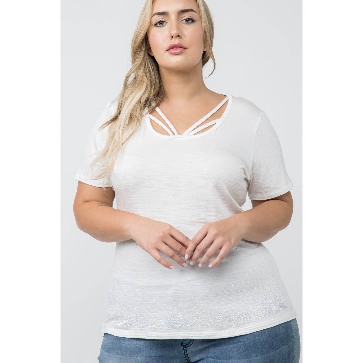 PLUS SIZE SHORT SLEEVES TOP WITH STONES