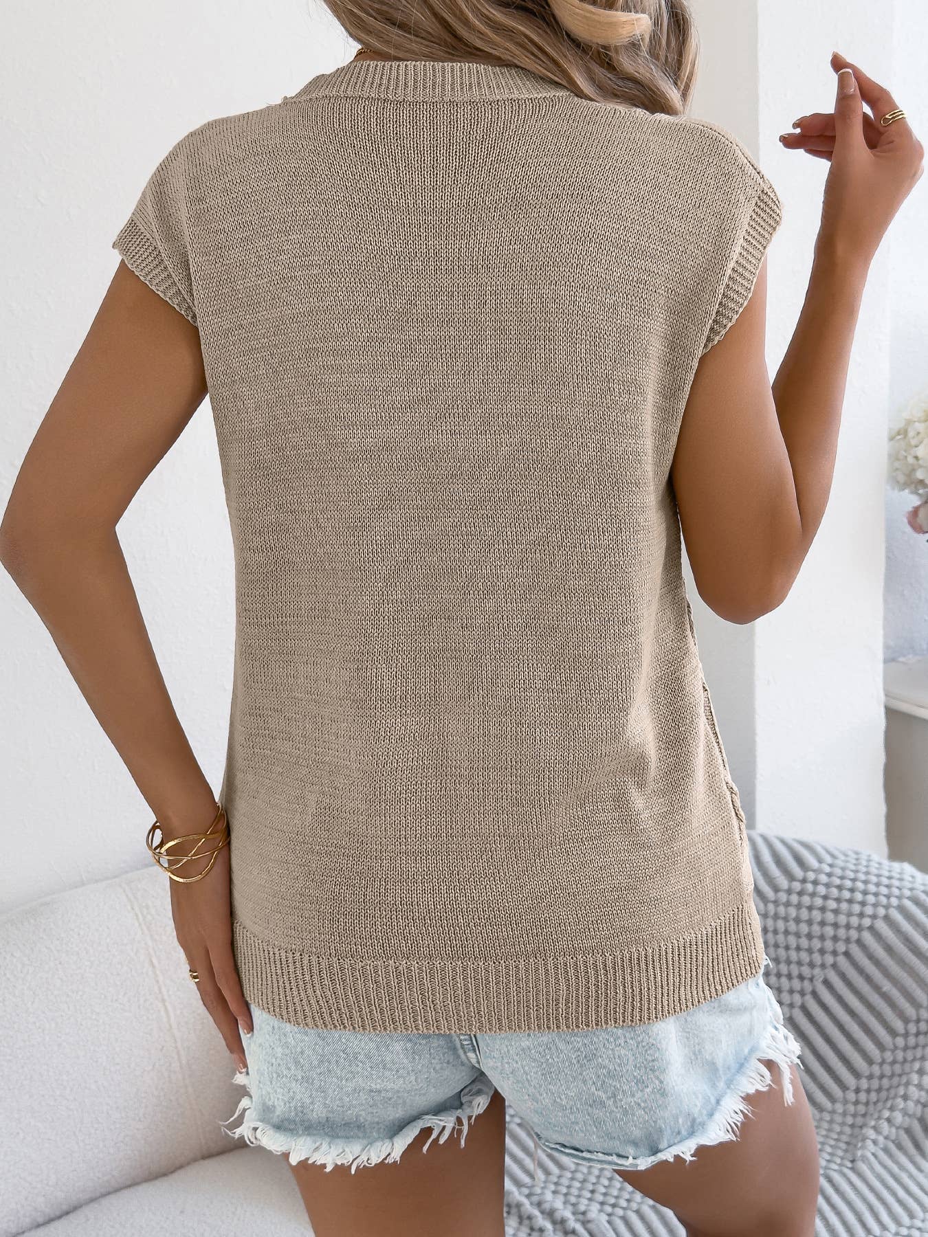 Sleeveless Cable Knit Textured Pullover Top: Khaki