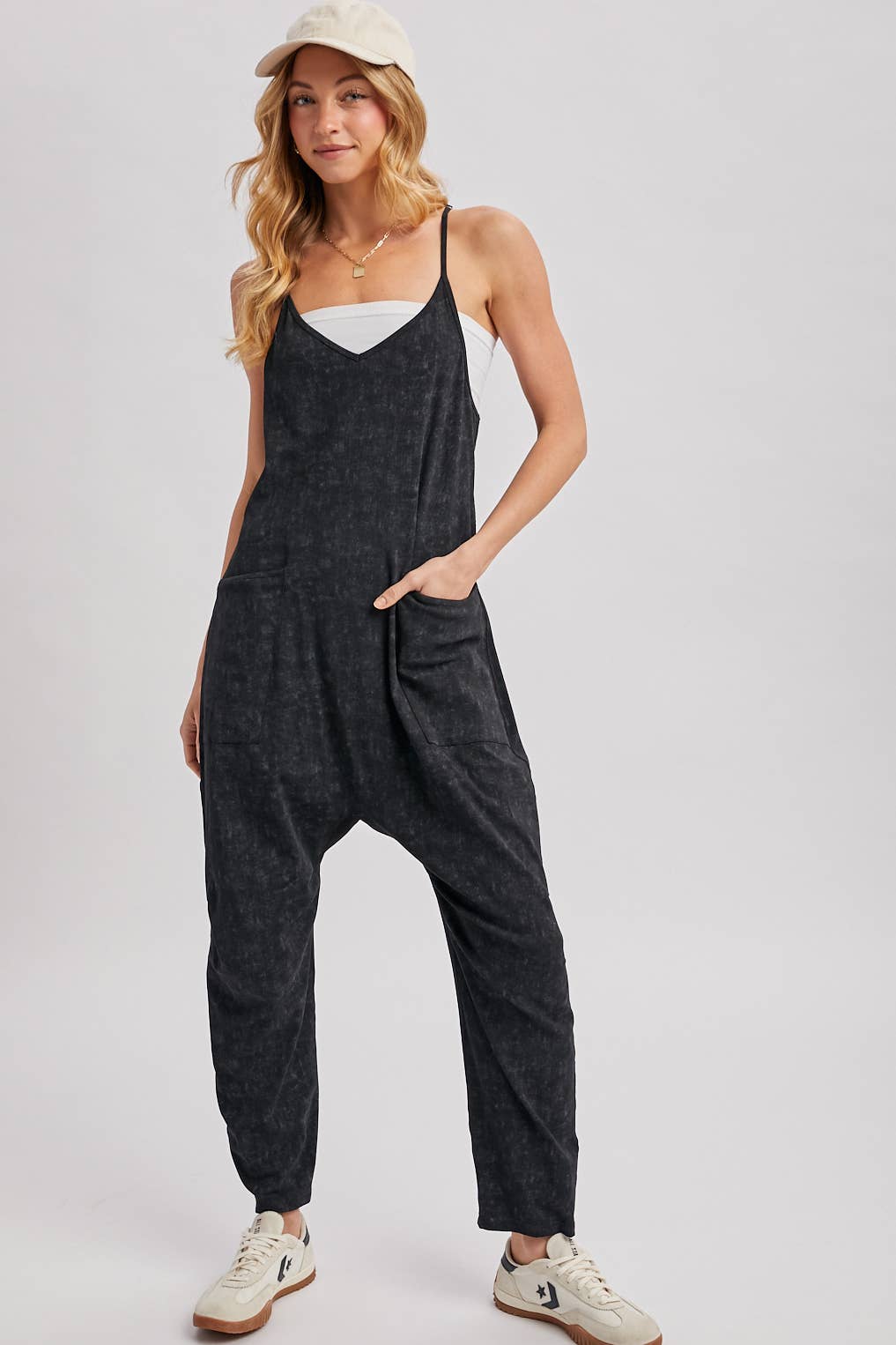 SLEEVELESS JUMPSUIT