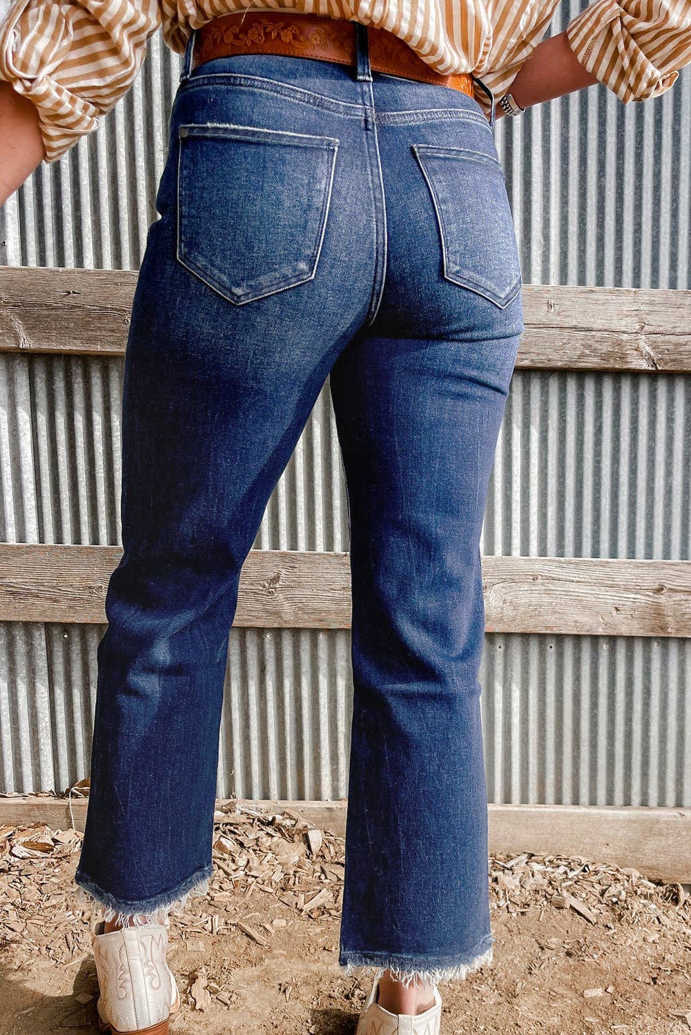 Sail Blue Mineral Wash Raw Hem High Waist Flared Jeans: Sail Blue / 71%Cotton+27.5%Polyester+1.5%Elastane / 14