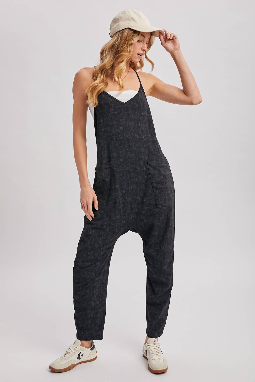 SLEEVELESS JUMPSUIT