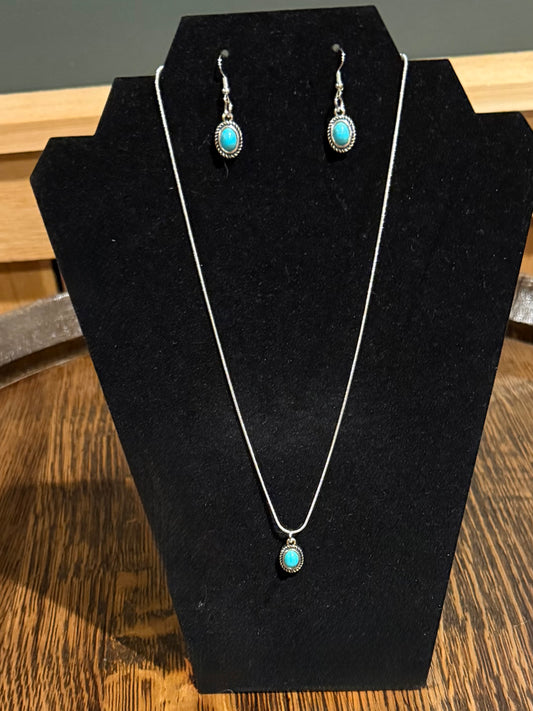 Turquoise pendant necklace and earring set