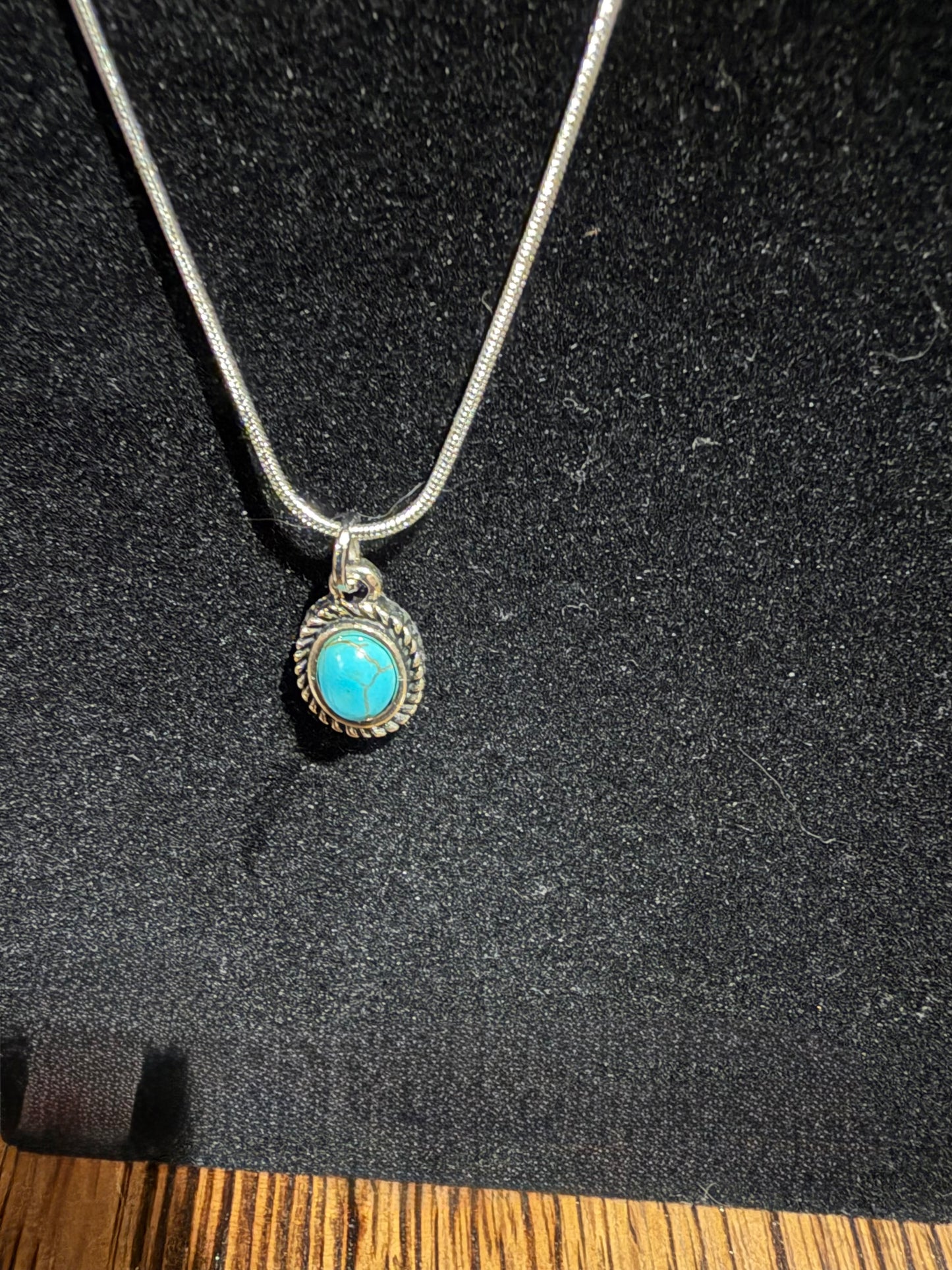 Turquoise pendant necklace and earring set