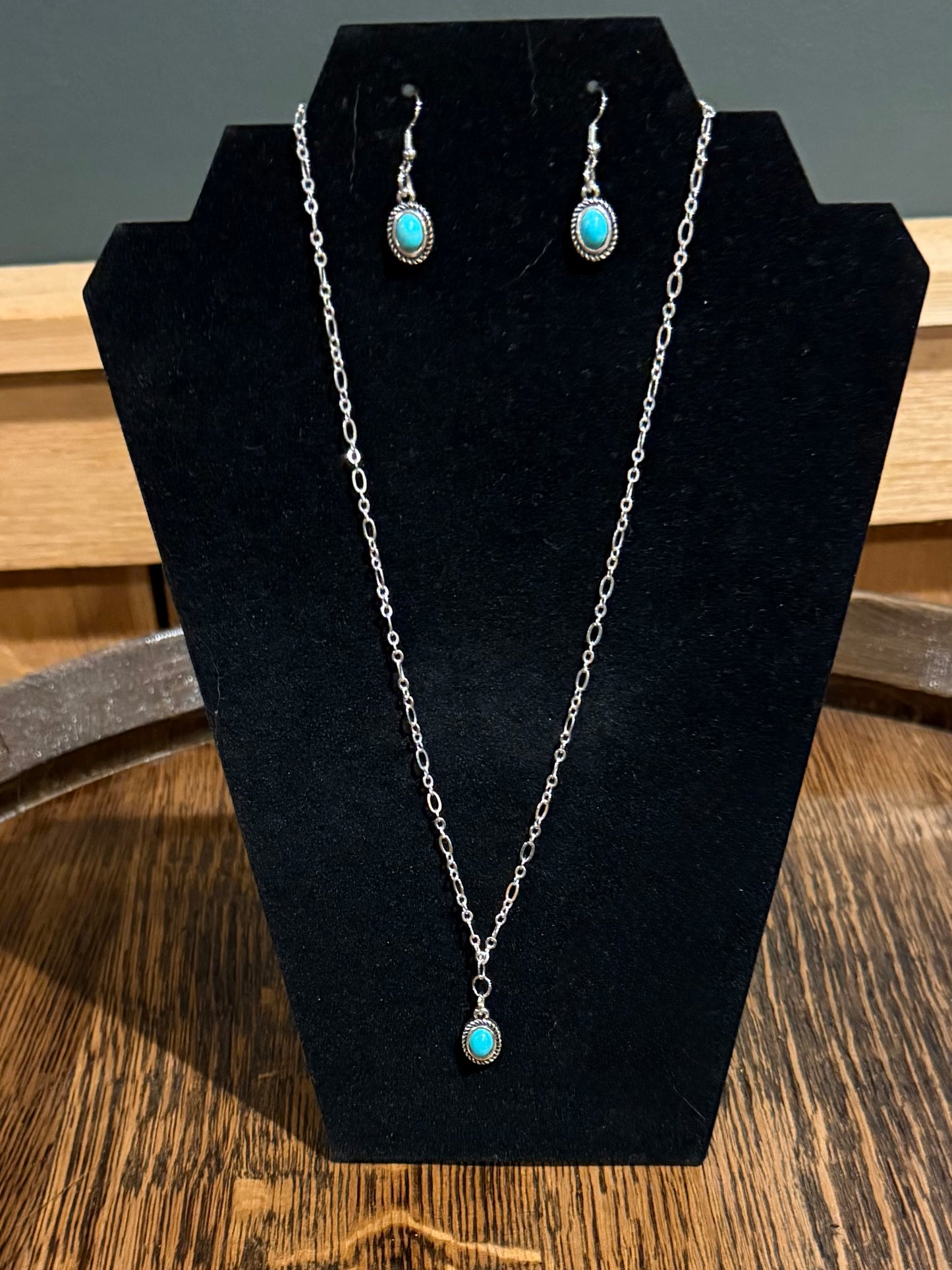 Turquoise pendant figaro chain necklace and earring set