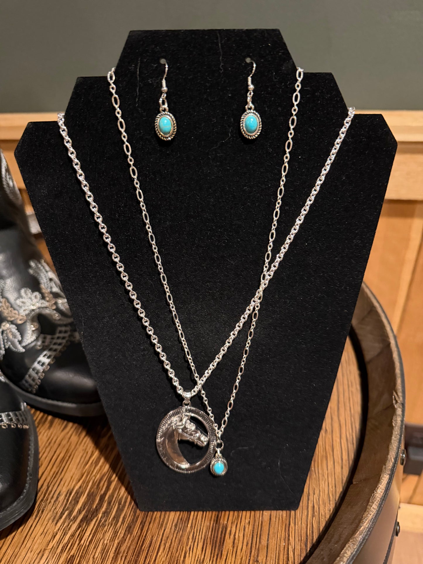 Turquoise pendant figaro chain necklace and earring set