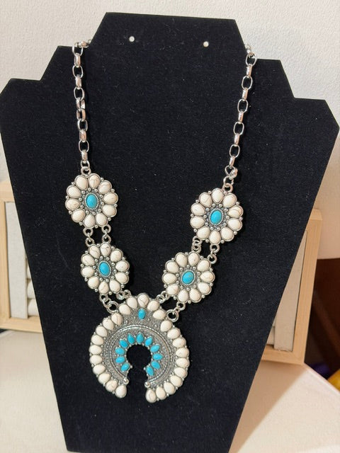 Howlite/Turq Squash Blossom
