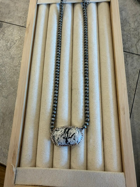 Black & White Marbled Necklace