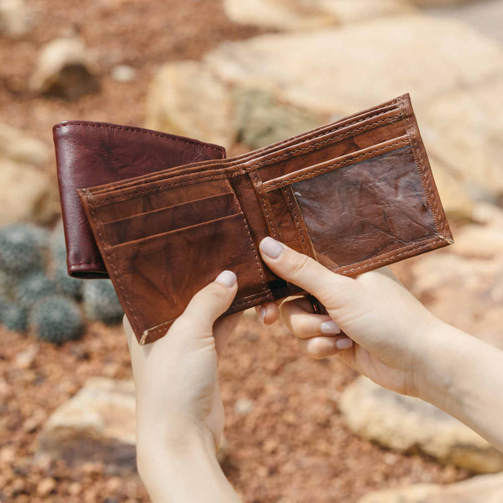 Full-Grain Bifold Wallet Handmade: Brown