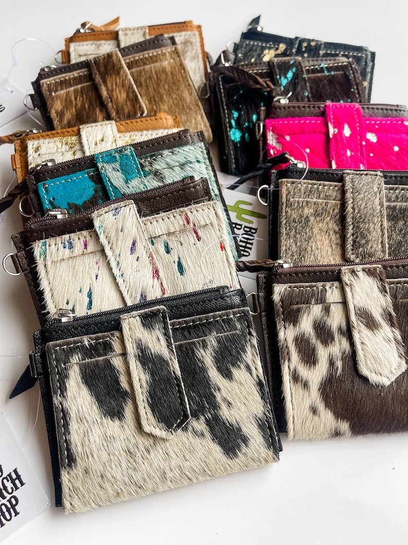 Dakota Wristlet Wallet - Western Cowhide Leather Credit Card: 15 - GOLD SPECS