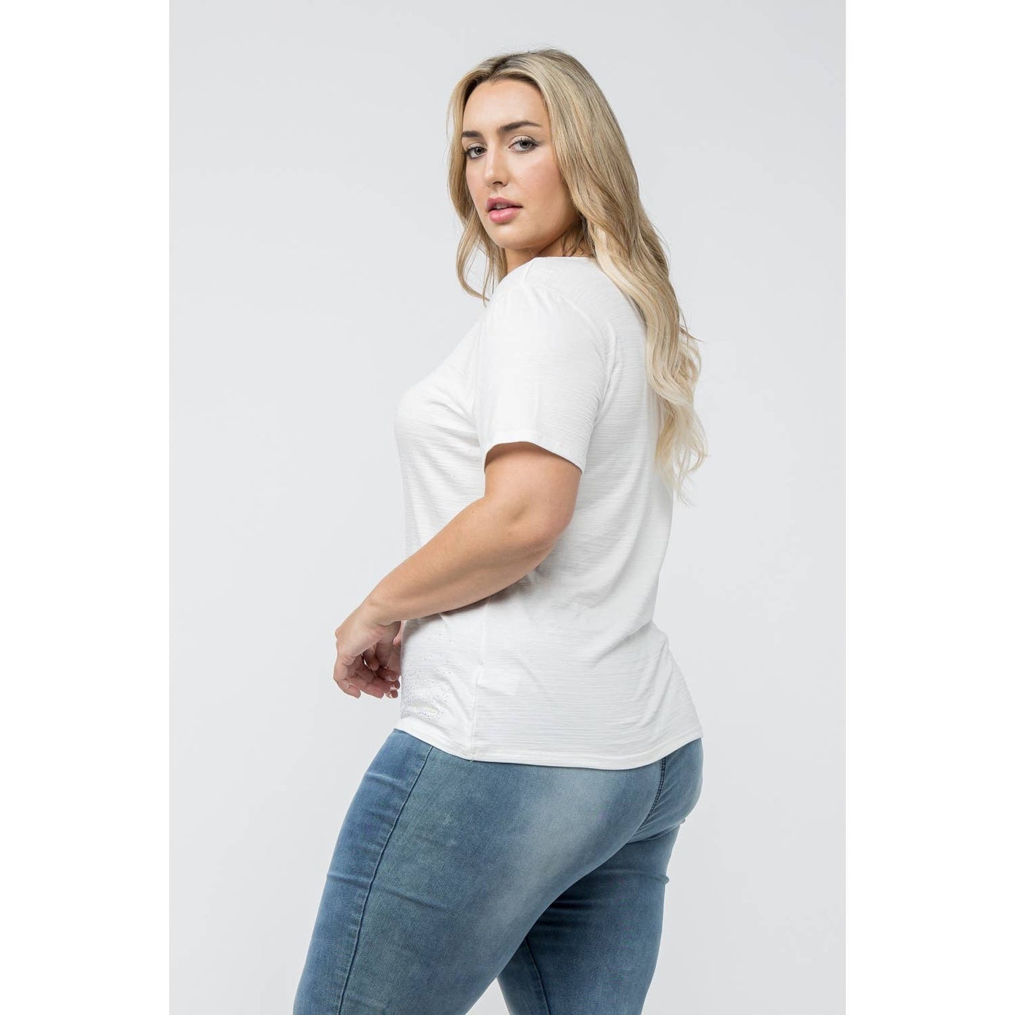 PLUS SIZE SHORT SLEEVES TOP WITH STONES