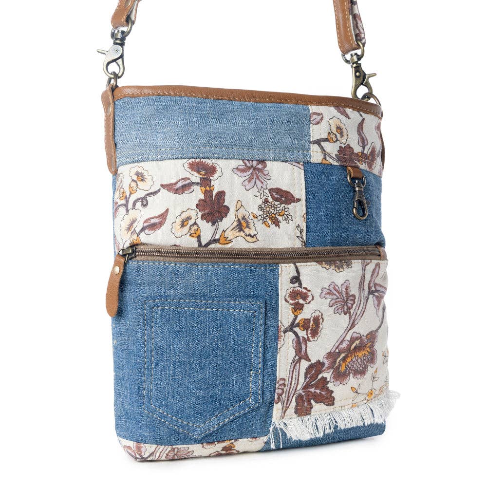 Traverse Shoulder Bag