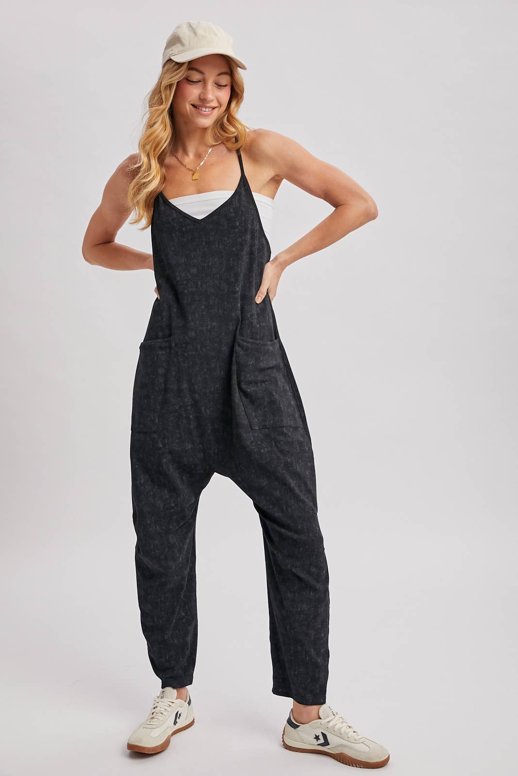 SLEEVELESS JUMPSUIT