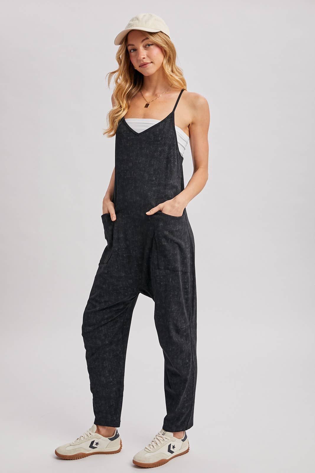 SLEEVELESS JUMPSUIT
